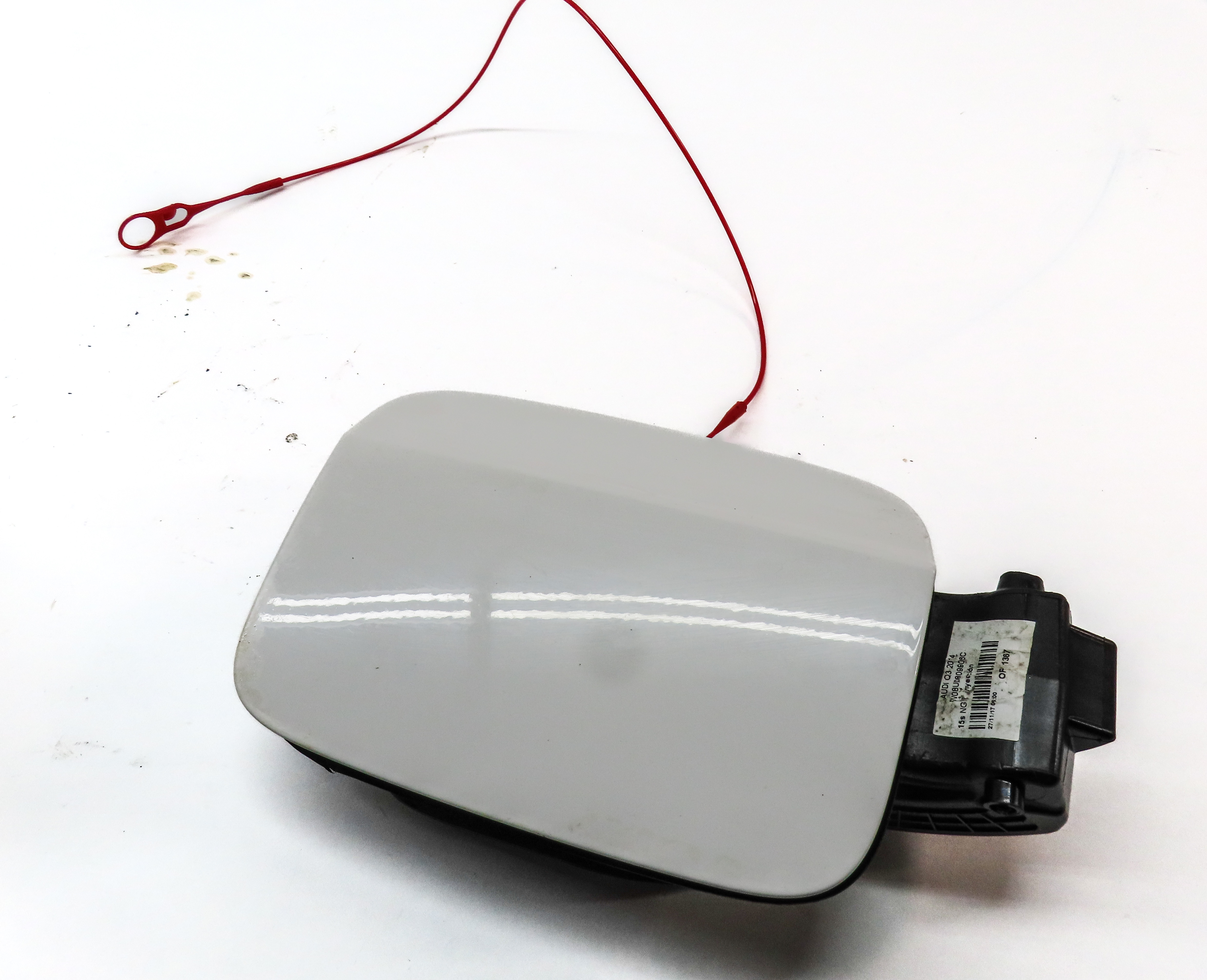 2015-2018 AUDI Q3 (8U) FUEL TANK DOOR LID TRIM w/ HOUSING & CAP (White) — exact item pictured